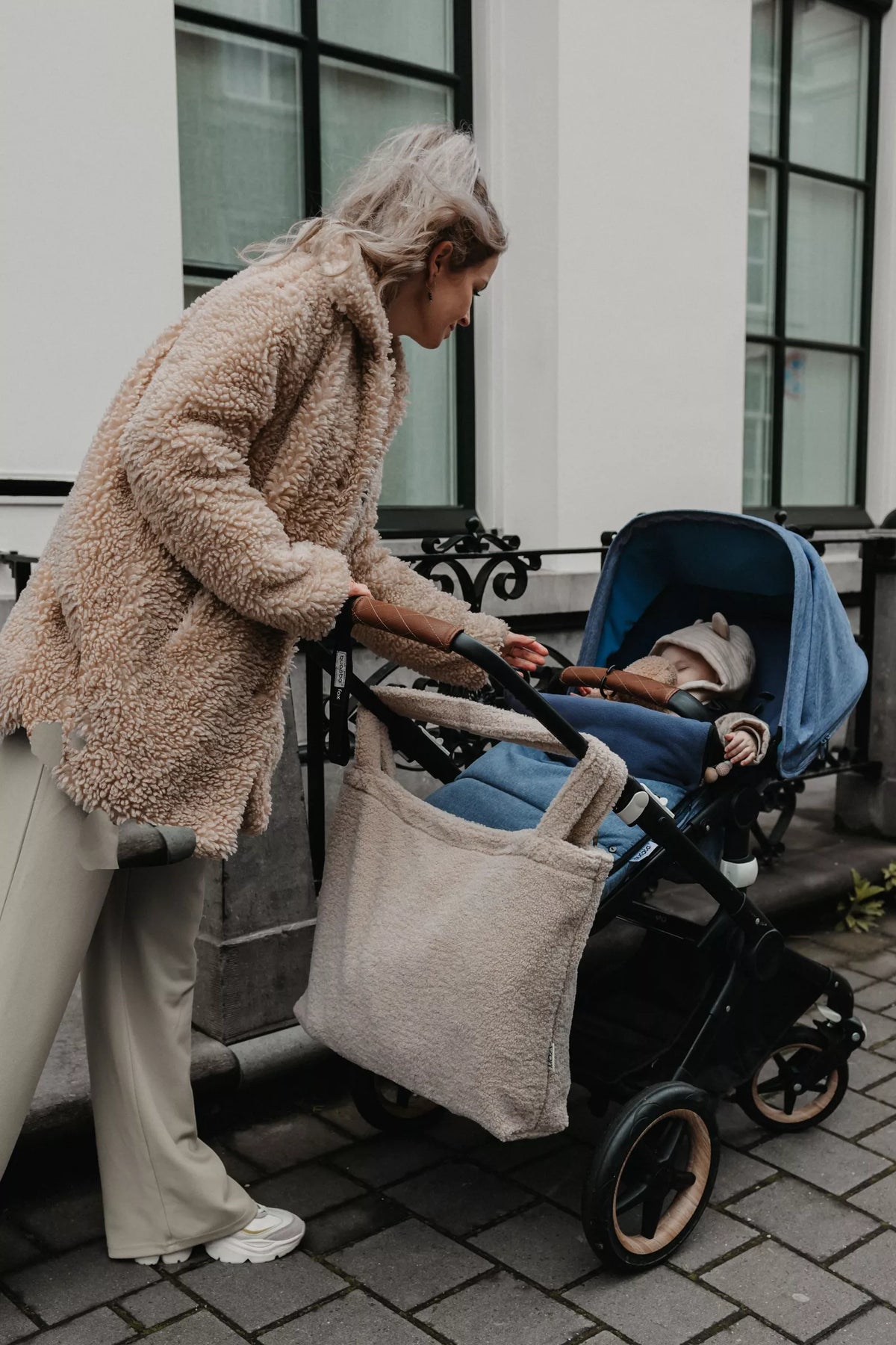 XL Teddy Mom Bag - Beige