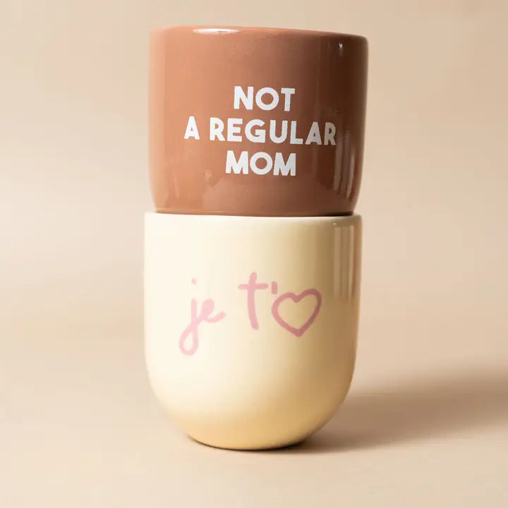 Tasse "Not a Regular Mom"